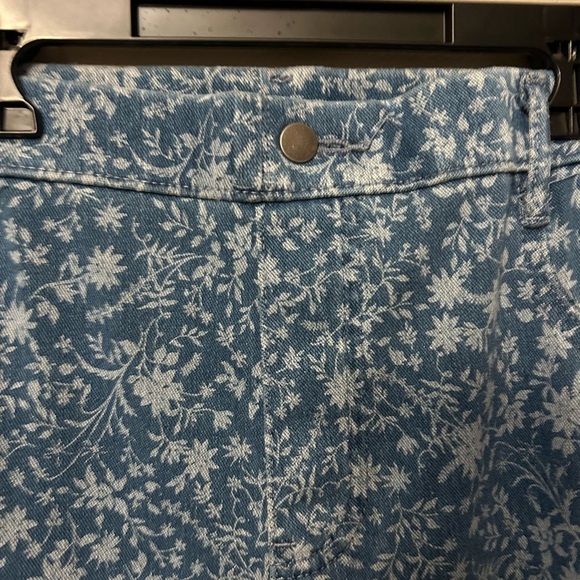 Time and Tru pants - blue with floral print full stretch pull on jeggings - Picture 3 of 7